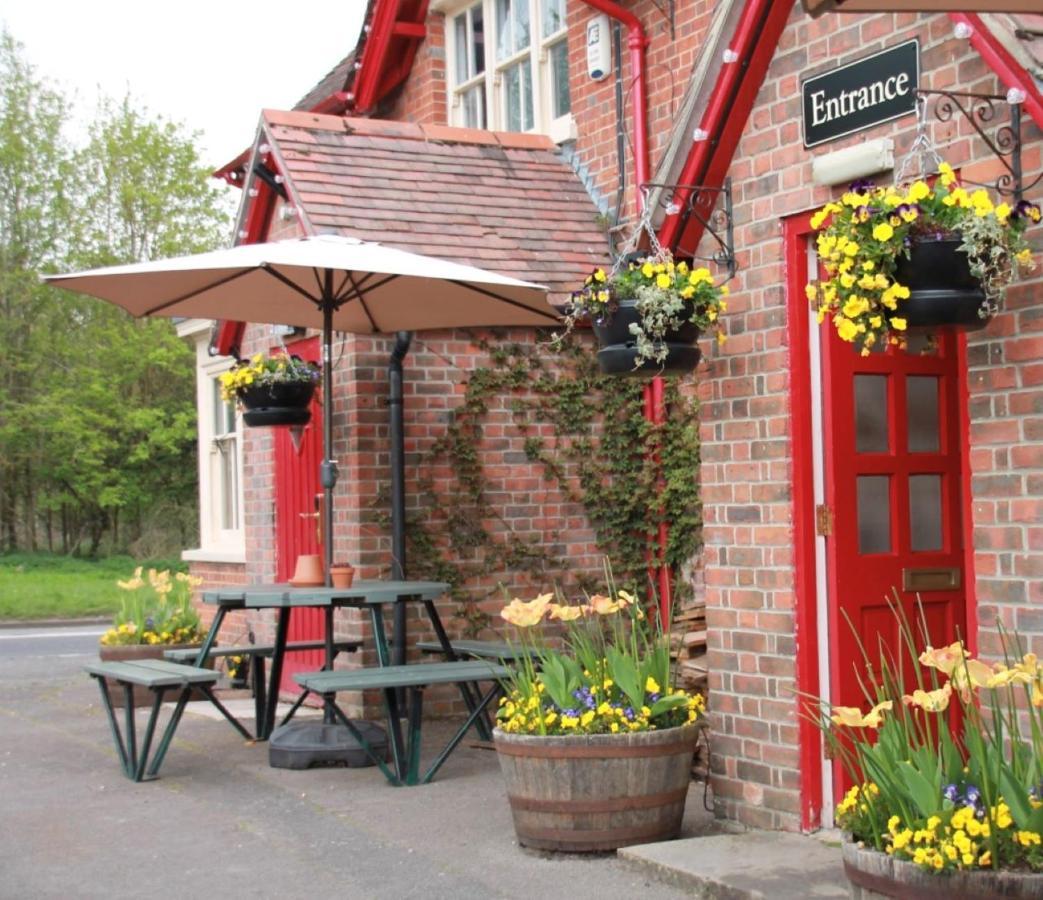 The Tally Ho Hungerford Exterior foto